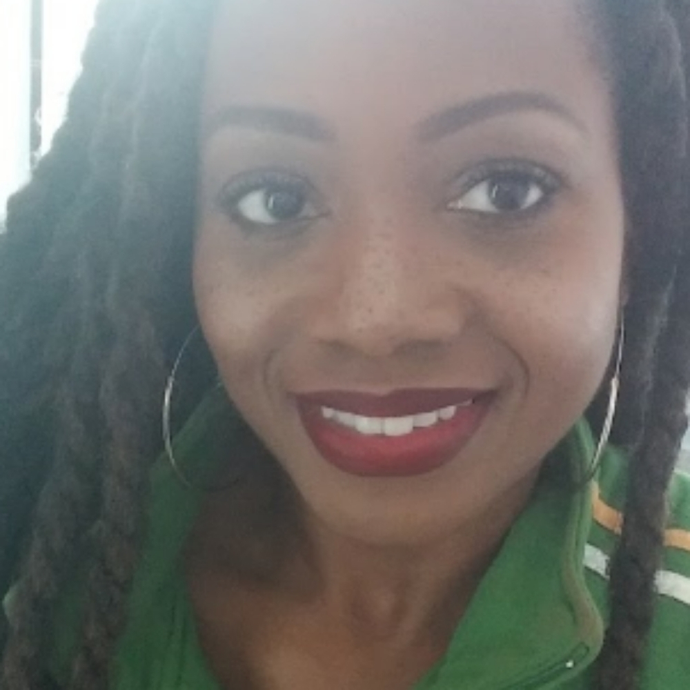 Meet your Posher, Yasmin
